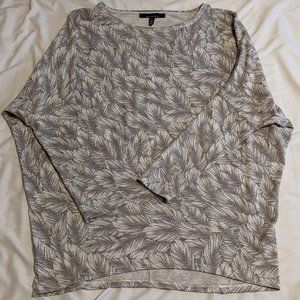 White House Black Market Lightweight Dolman Sweater Feather Pattern